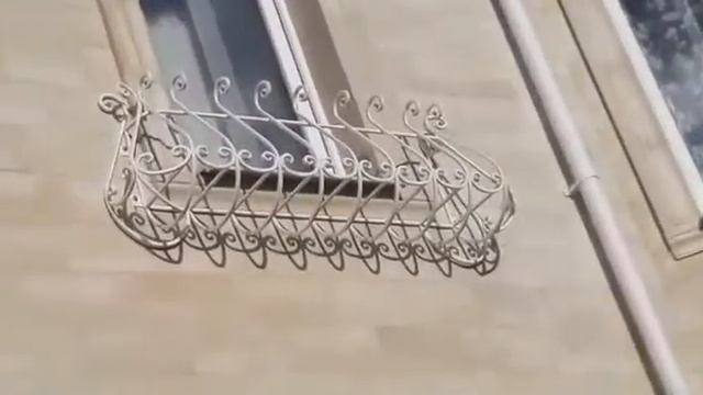 Цветочницы на окна металлические