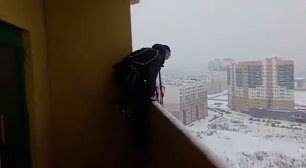 Чокнутый из Иванова прыгнул с балкона многоэтажного дома