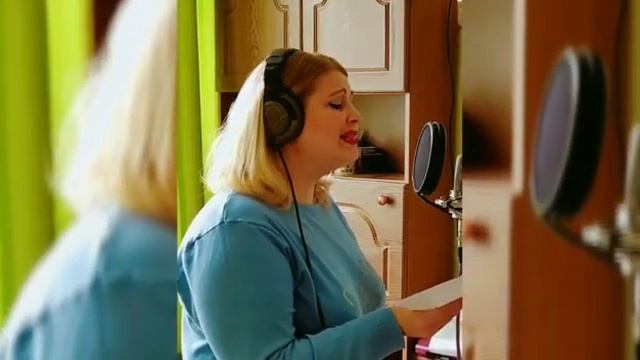 С наступающим праздником ДНЕМ МАТЕРИ смотреть онлайн