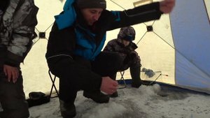 Корюшка. Отличный утренний клёв. Финский залив. Море. Рыбалка в палатке.