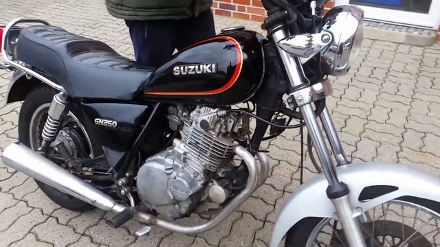 Suzuki gn250