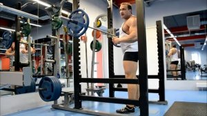 Приседания со штангой. Приседания в тренажере Смита