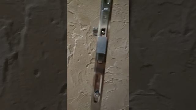 Запчасть с фурнитуры балконной двери смотреть онлайн