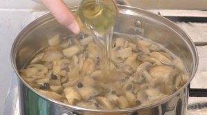 ВСЕ МАРИНУЮТ ГРИБЫ ПО-СВОЕМУ А Я ТОЛЬКО ТАК! МАРИНОВАННЫЕ ШАМПИНЬОНЫ, САМЫЙ БЫСТРЫЙ РЕЦЕПТ!