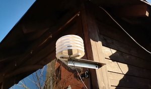 Радиационный экран для уличного датчика температуры.