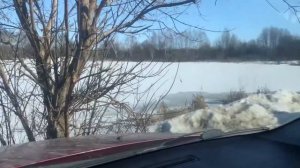 Слив нечистот в реку Маклец