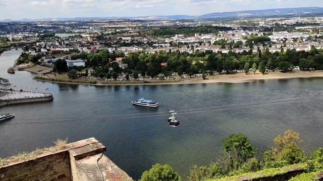 ЭКСКУРСИЯ В КОБЛЕНЦ . НА ФУНИКУЛЁРЕ В  КРЕПОСТЬ ЭРЕНБРАЙТШТАЙН. РАЙН ПЕРЕСЫХАЕТ. ГЕРМАНИЯ БЛОГ смотреть онлайн