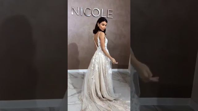 Свадебное платье со шлейфом смотреть онлайн