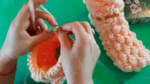 ВЯЖЕМ ТЕПЛЫЕ САПОЖКИ СПИЦАМИ | ДЛИНА ПОДОШВЫ 22 см. Авторская работа.