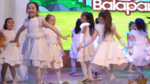 Песня "Мечтай" исполняет Жайлаубай Айлана и юные танцовщицы Академии творчества Шалкыма