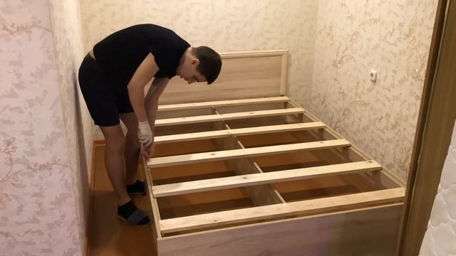 Замена поперечных досок на массив в двухспальной кровати / Ремонт кровати замена досок 2023