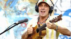 Soul Rebel featuring Bunny Wailer and Manu Chao _ Song Around The World _ Playing For Change (3)