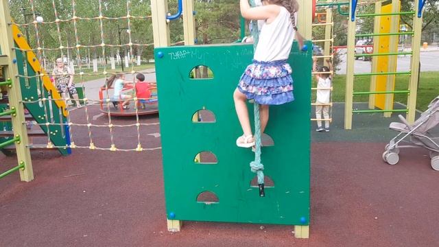 Наша прогулка в парке на пр Победы город Астана! Очень красивое место! Было очень весело! смотреть онлайн