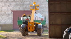 Погрузчик JCB БЫСТРАЯ ПОГРУЗКА УДОБРЕНИЙ!