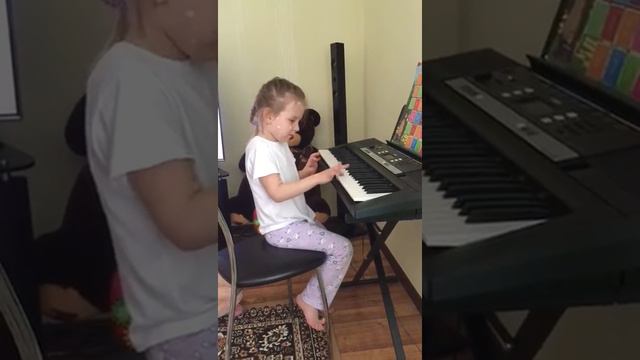 Владимир Шаинский - Песенка про Кузнечика смотреть онлайн