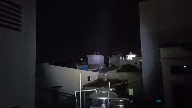 Đèn pin Uniquefire HS802 cree xpl Hi V2 2016 смотреть онлайн