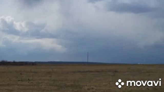 Красивые дождевые тучи к нам надвигаются. смотреть онлайн