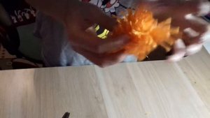 Как сделать пампоны из пряжи