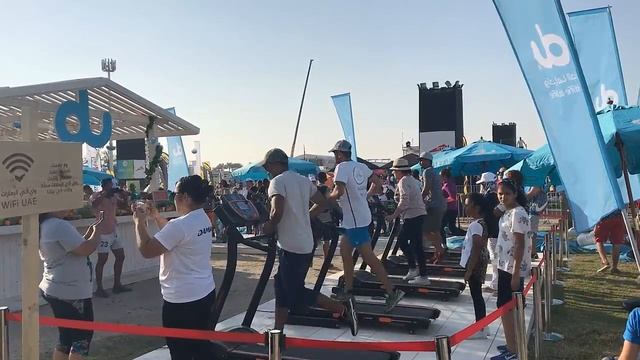 Спорт в ОАЭ|Карнавал в SkyDive Dubai|Бесплатный фитнес в Дубае|Dubai Fitness Challenge|#Dubai30x30 смотреть онлайн