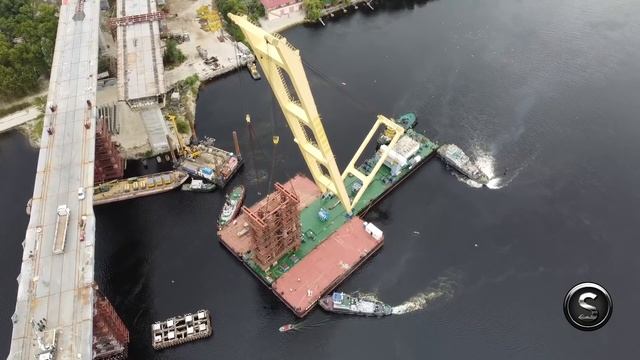 ЗАПОРОЖСКИЙ МОСТ СЕГОДНЯ. Кран LK-800 Захарий доставил ВО. Сварка и вязка арматуры на низовом пилон