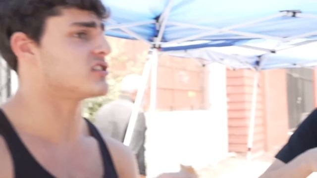 Finding The Best Taco In L.A. смотреть онлайн