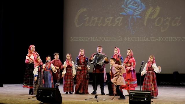 Как у наших у ворот стоит озеро воды смотреть онлайн