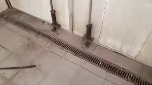 Потолочный привод для распашных ворот