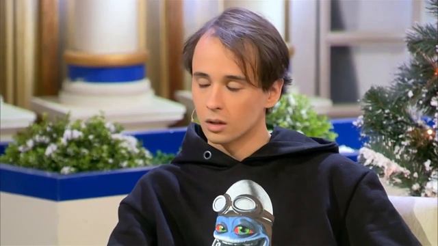 Мем |  Слава Мэрлоу. Давай прженимся. Мне реально он начинает нравиться как человек. Оригинал мема смотреть онлайн