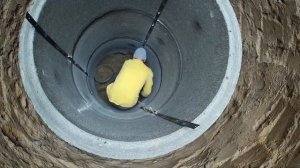 копаем в ручную колодец должен быть ровным