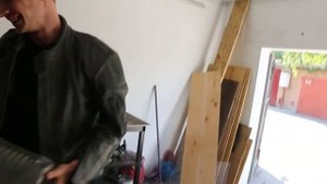?Какое давление выдерживают пластиковые бутылки?? или два придурка!!?