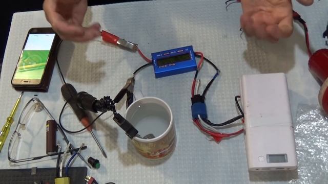 Как ПРОБУРИТЬ лунку ВСКИПЯТИТЬ воду,  от ПАВЕРБАНКА для зарядки гаджетов смотреть онлайн