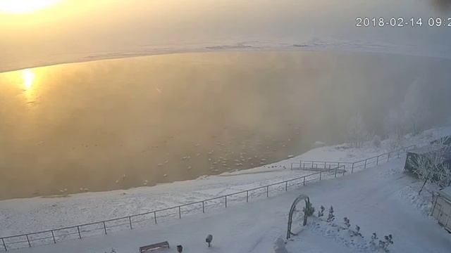 Рассвет на набережной, где зимуют лебеди смотреть онлайн