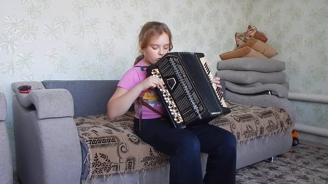 Работа над мелодией "Синий платочек" - баян смотреть онлайн