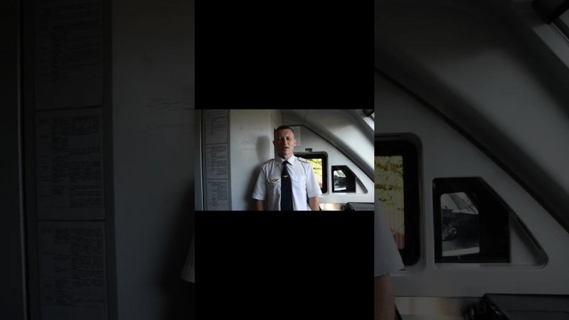 Поздравление с профессиональным праздником!!! Панель  приборов и управления в кабине машиниста.