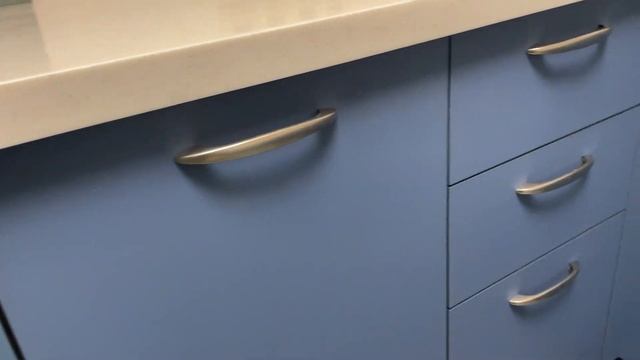 Odissey | Кухня на заказ с фасадами FENIX и Cleaf, столешница из иск. камня с подклеенной мойкой смотреть онлайн