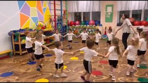 ШАР большой мы надуваем