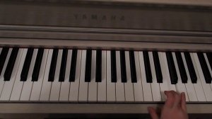 Как сыграть "Жили у бабуси" на пианино