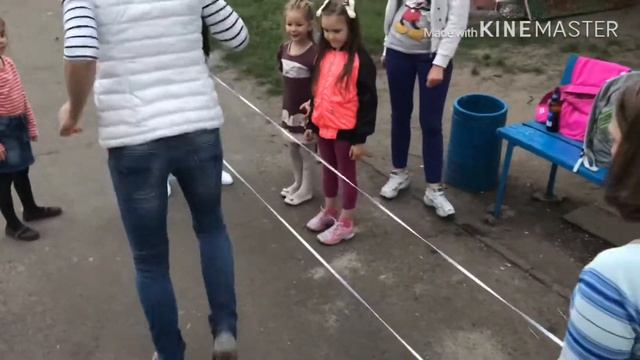 Резиночки. Прыжки в резиночку.