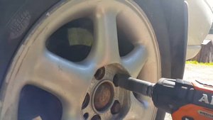 Бесщеточный аккумуляторный импульсный гайковерт AEG BSS18C12ZBL LI-402C