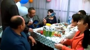 казах четко на гитаре