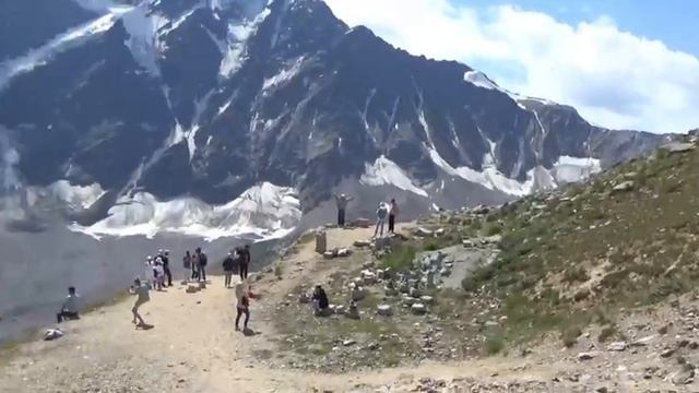 ПРИРОДА КАВКАЗА гора ЧЕГЕТ у горного хребта ЭЛЬБРУС. Со студентами Лабинского Аграрного Техникума смотреть онлайн