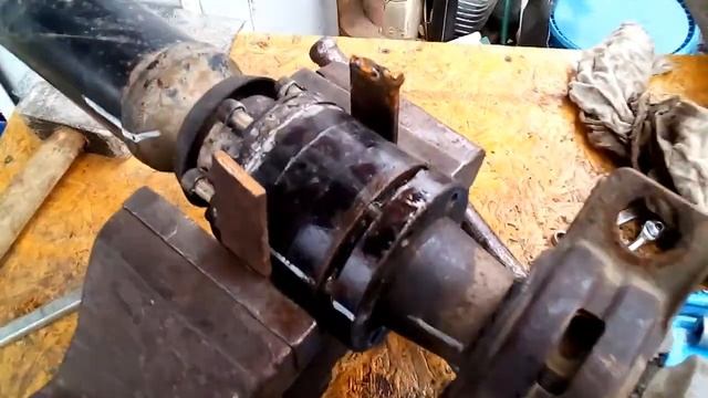 Замена подвесного подшипника кардана и ремонтный набор карданного вала на Santa Fe 02 (SW) смотреть онлайн