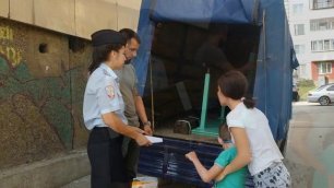 Транспортные полицейские Иркутска оказали помощь семье с особенным ребёнком.mp4