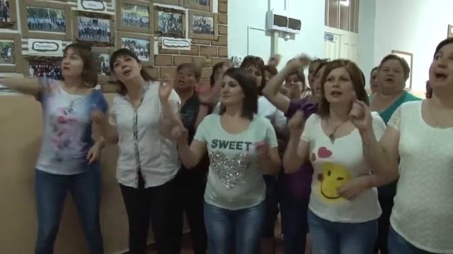 Подарок родителей для выпускников г. Твардица смотреть онлайн