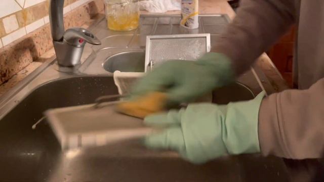 Pulizie in cucina ????/ KITCHEN CLEANING смотреть онлайн