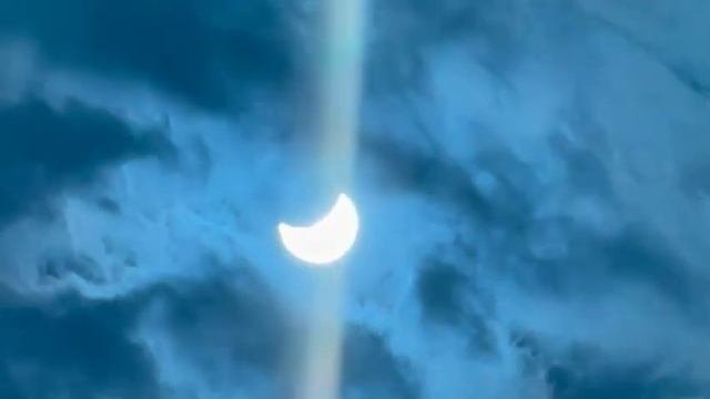 СОЛНЕЧНОЕ ЗАТМЕНИЕ 25.10.2022г. Подборка видео.