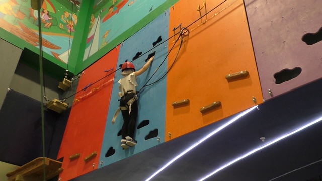 экстрим парк - ОТРЫВ - София - во второй раз преодолевает препятствия - март 2019 смотреть онлайн