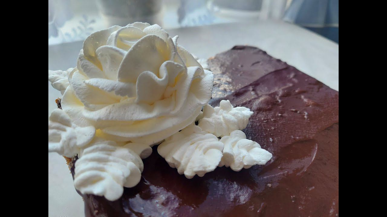 ПРИГОТОВЬТЕ ВКУСНЫЙ ТОРТ ИЗ МЕДОВЫХ КОРЖЕЙ. смотреть онлайн