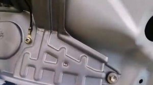 Как снять накладку номерного знака Toyota Fielder