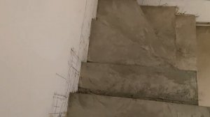 Бетонная лестница на второй этаж. Сняли опалубку | Concrete stairs to the second floor
